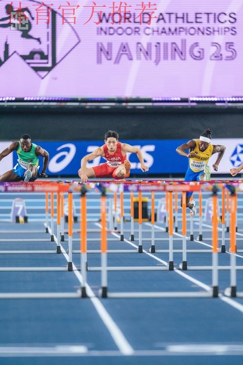 体育人万米高空同生命赛跑